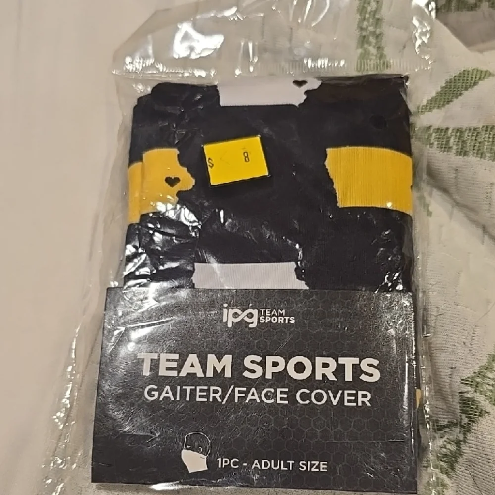 ❤️10/$10 New Black and Yellow Gaiter Face Cover